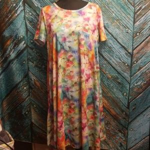 NWOT Lularoe Watercolor CARLY XL